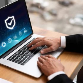 Seguridad empresarial en dispositivos Apple iphone y macbook